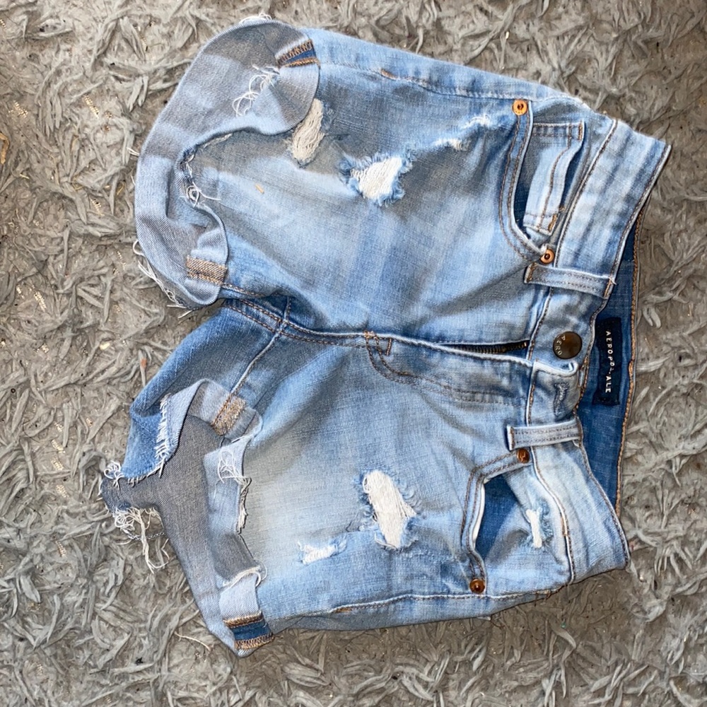 Aeropostale jean shorts, size 0, light washed shorts, high waisted midi!